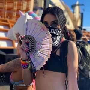 Meet your Posher, Alexis